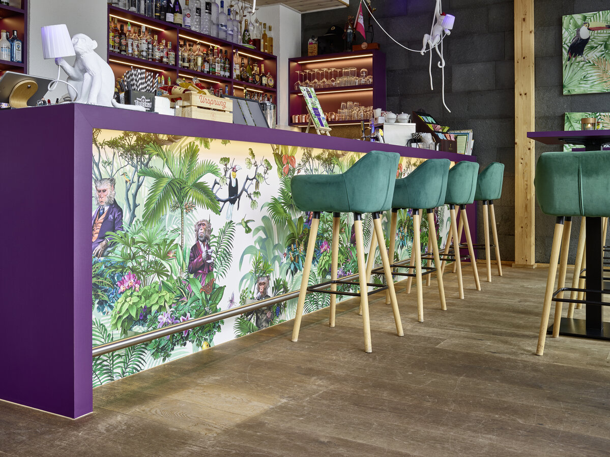 Grand Hostel & Bar 1