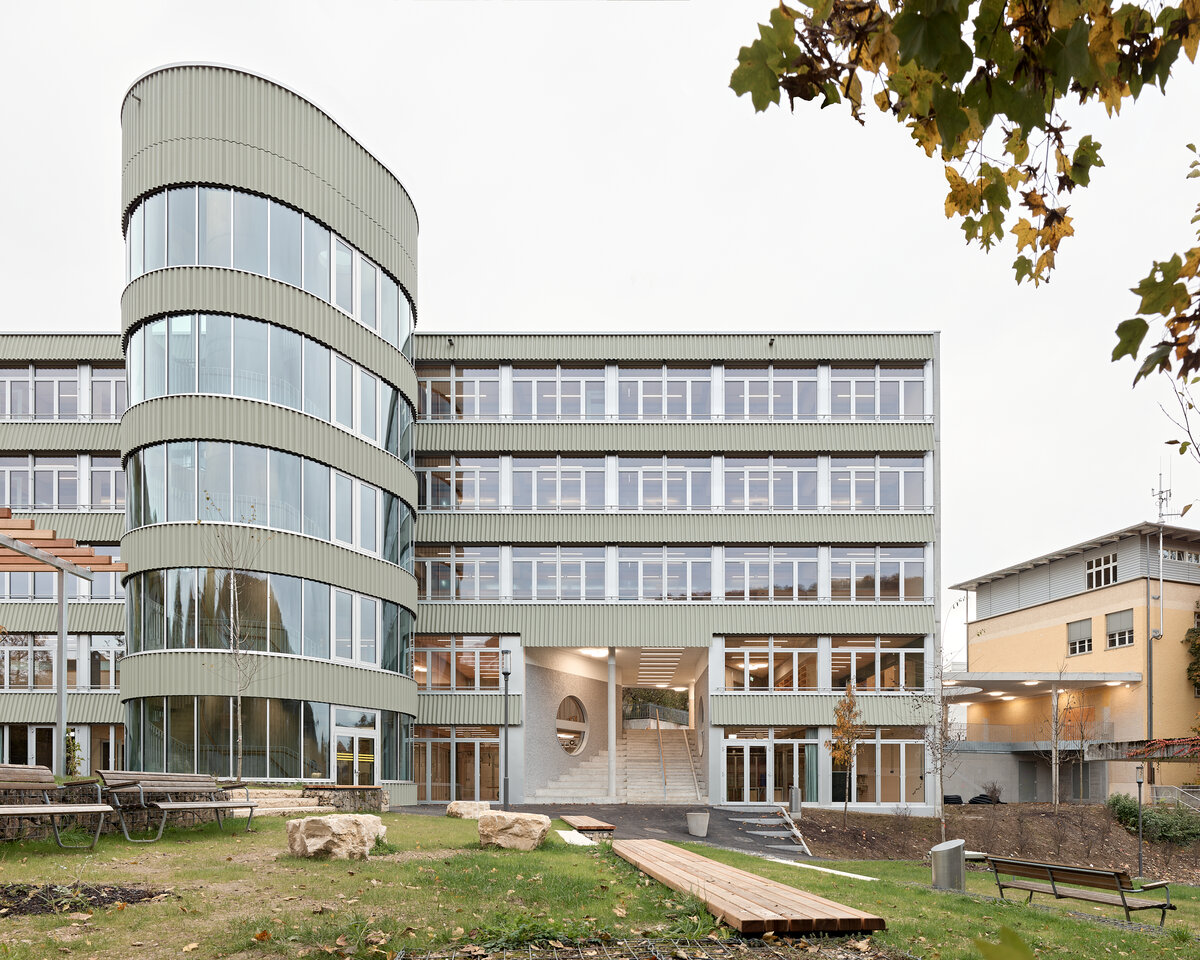 Schulhaus Bachtal 1