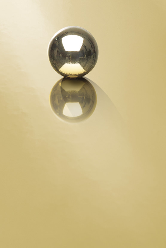 Aluminium en miroir d`oré