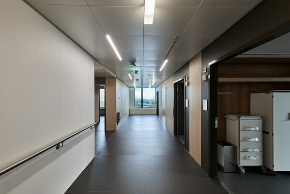 Inselspital Bern - Anna-Seiler-Haus 9