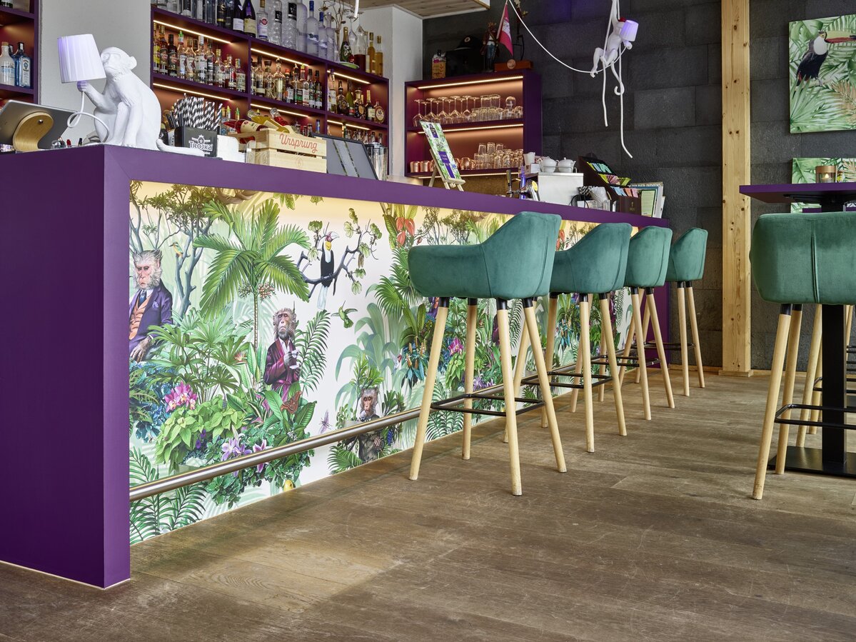 Grand Hostel & Bar 1