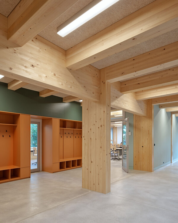 Schulanlage Muoshof 4