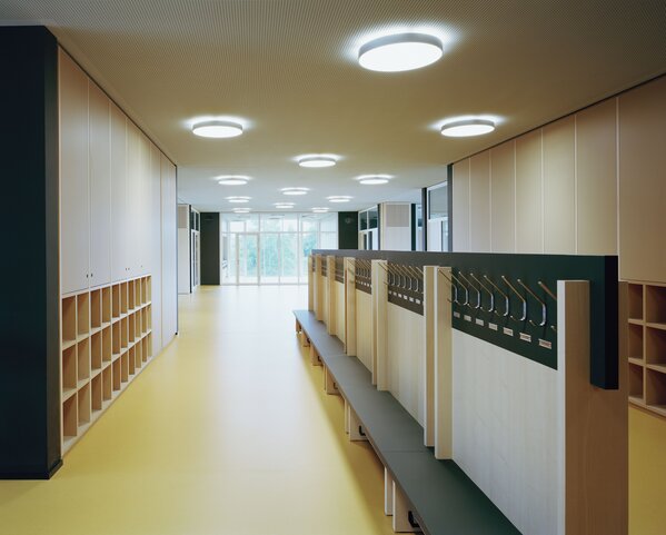 Schulhaus Staffeln 4