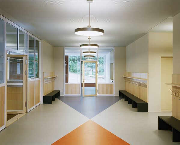 Schulhaus Staffeln 3