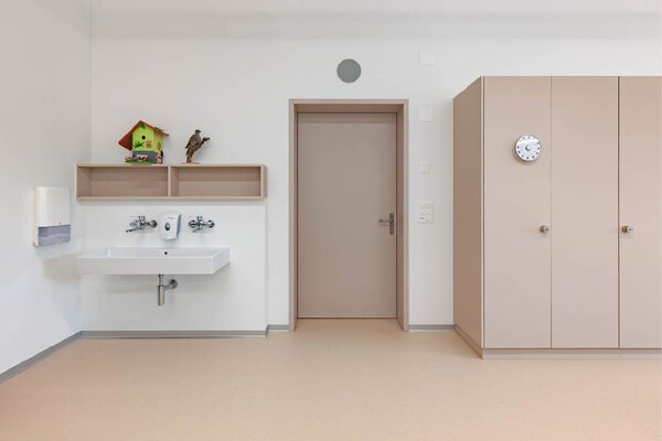 Schulhaus Thalheim 4