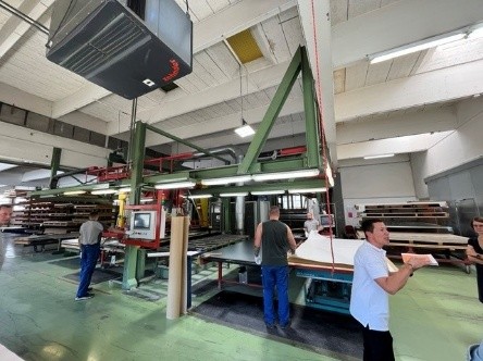 Architektur trifft Manufaktur: Einblick in die HPL-Produktion von Argolite in Willisau