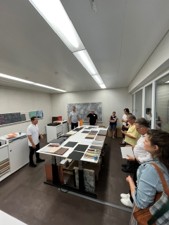 Architektur trifft Manufaktur: Einblick in die HPL-Produktion von Argolite in Willisau