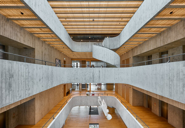 Hauptsitz Swiss TPH 7