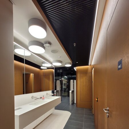 Hygienecenter - Bahnhof Genf Cornavin 7