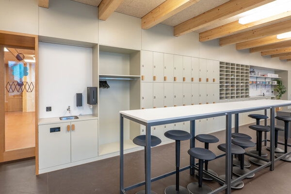 Schulhaus Rüegsauschachen 6