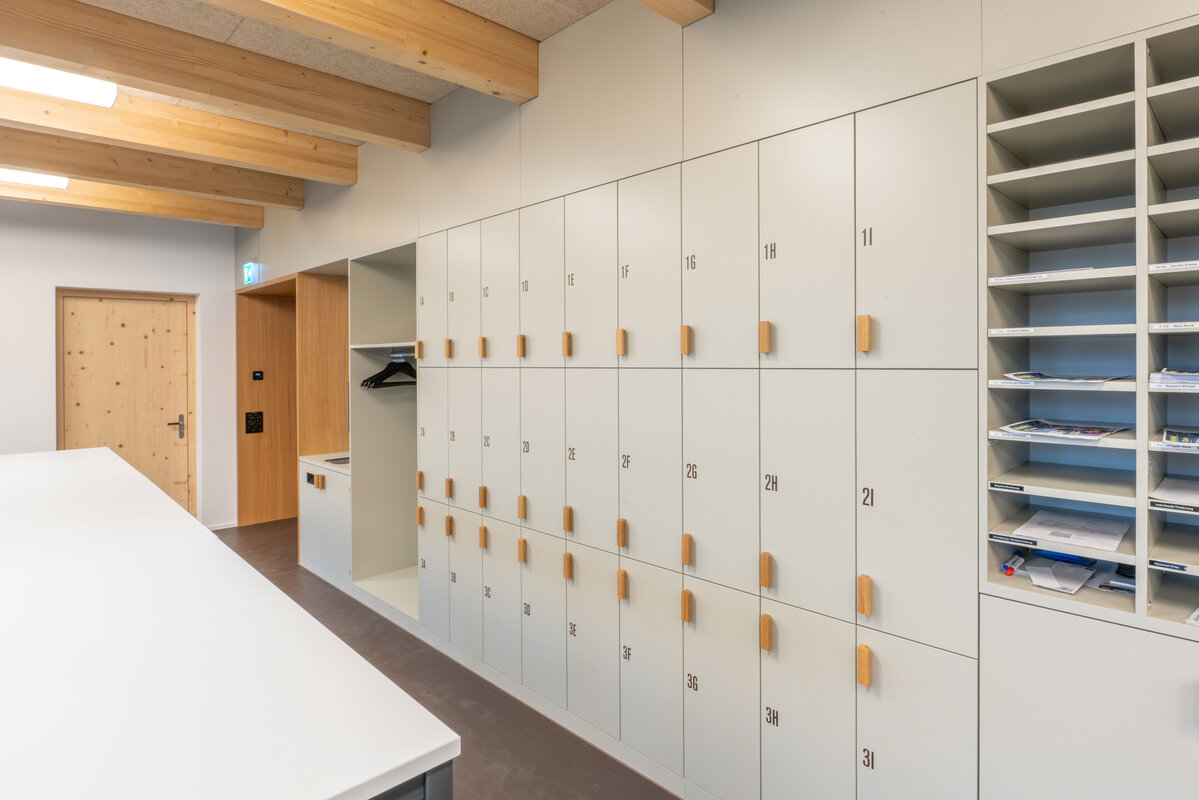 Schulhaus Rüegsauschachen 1